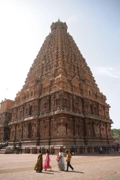 Plan Vertical Touristes Temple Hindou Brihadeeswara Tamil Nadu Inde Sud — Photo