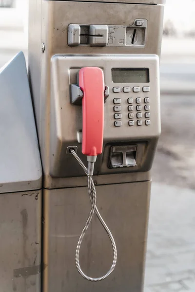 Ein Öffentliches Bezahltelefon Mit Rotem Ohrhörer Deutschland — Stockfoto