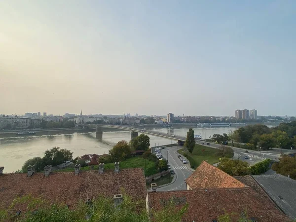 Στιγμιότυπο Υψηλής Γωνίας Της Γέφυρας Βαραντίν Στη Σερβία Συννεφιασμένη Μέρα — Φωτογραφία Αρχείου