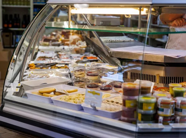 Eine Nahaufnahme Von Frischen Snacks Einem Supermarkt — Stockfoto
