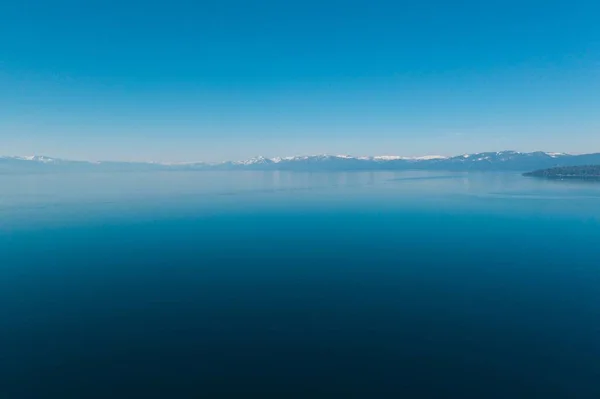 Krásný Výhled Jezero Tahoe Pod Jasně Modrou Oblohou — Stock fotografie