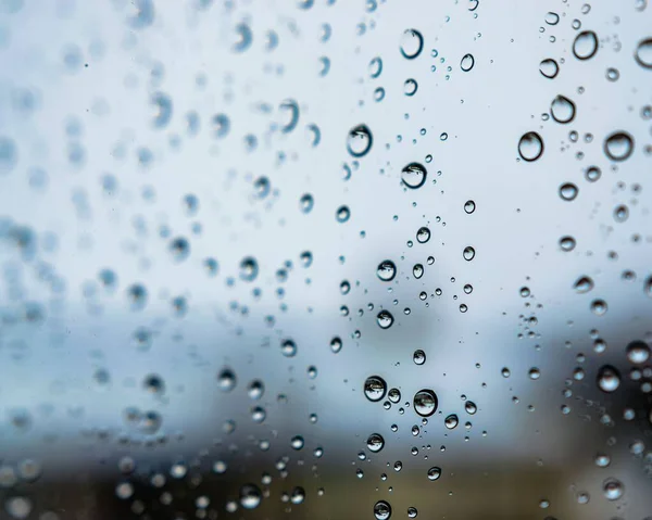 雨が降ってくる窓 — ストック写真