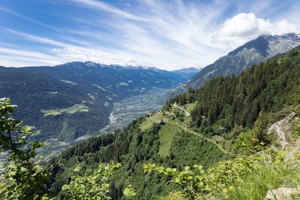Una Vista Panoramica Bellissimo Paesaggio Con Valli Montagne Situate Tirolo — Foto Stock