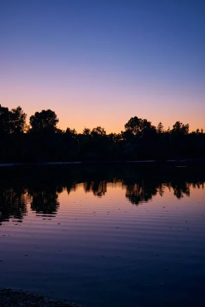 Una Toma Vertical Del Pintoresco Lago Moos Durante Puesta Del — Foto de Stock