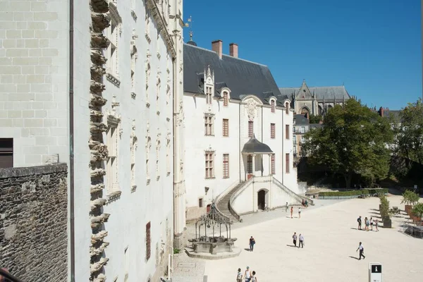 Krásný Bílý Hrad Vévodů Bretaně Nantes Francie Slunečného Dne — Stock fotografie