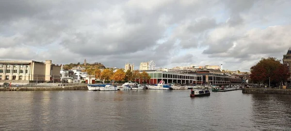 Panoramabild Bristol Stad England Med Urbana Byggnader Bakgrunden — Stockfoto