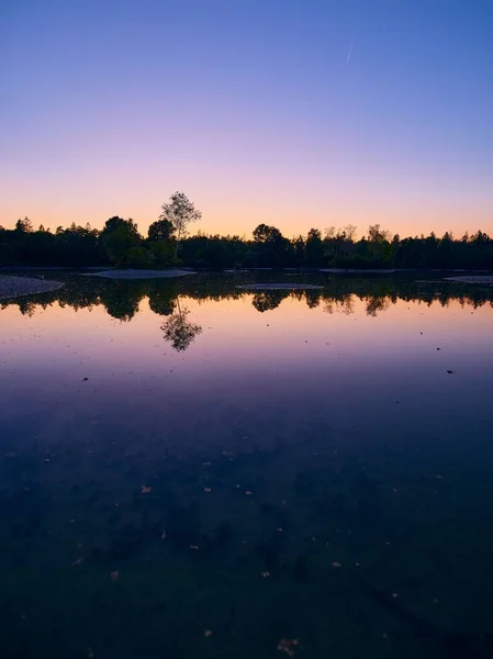 Вертикальный Снимок Живописного Озера Мусе Закате Бавария Германия — стоковое фото