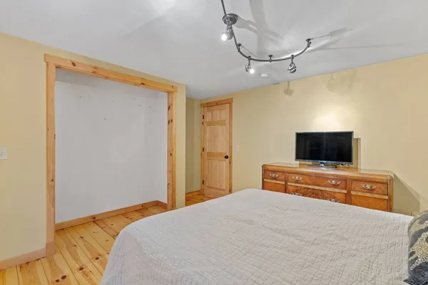 Ein Modern Gestaltetes Schlafzimmer Einem Eleganten Haus — Stockfoto