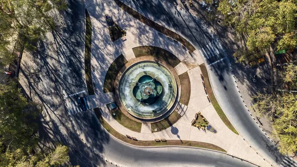 Aerial Top View Fountain Surrounded Green Trees Park Sunny Day — Stock Photo, Image