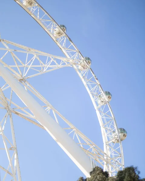 Das Wunderschöne Riesenrad Einem Sonnigen Tag Mit Blauem Himmel Flache — Stockfoto