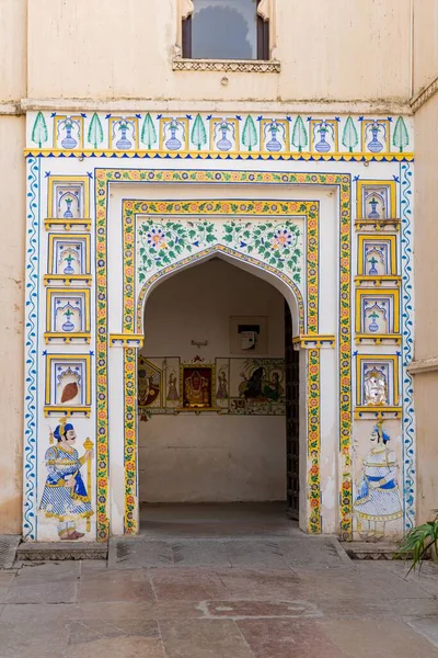 Pionowe Ujęcie Historycznego Pięknego Pałacu Udaipur Rajasthan Indie — Zdjęcie stockowe