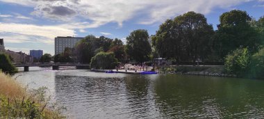 İsveç 'te kanallar ve köprüler. Malmö ve Helsingborg şehirlerinde