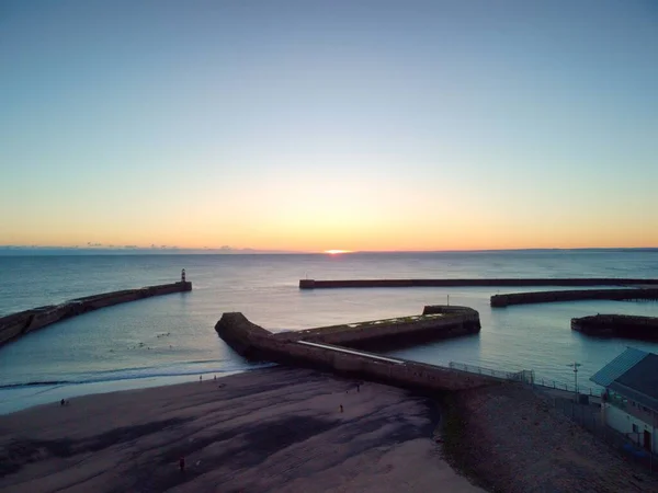 Красивый Спокойный Закат Над Морем Пирсами — стоковое фото