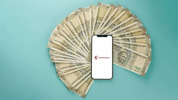 Indusind Bank Cep Telefonu Ekranında Sınırlı Izole Edilmiş Arkaplan — Stok fotoğraf
