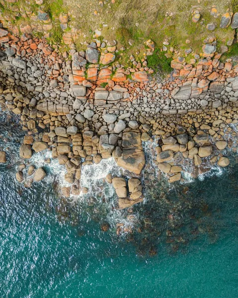 Yazın Küçük Bir Adanın Aitpinga Sahilinin Havadan Görünüşü — Stok fotoğraf
