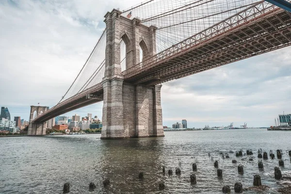 布鲁克林大桥 以城市建筑为背景New York Usa — 图库照片