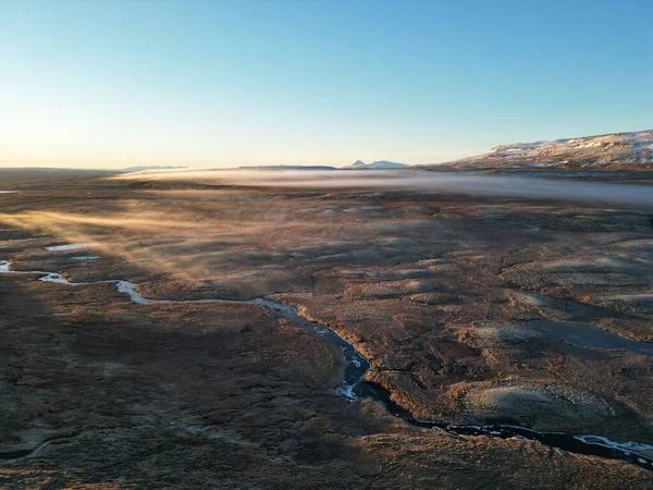 Vzdušný Výhled Řeku Při Mlhavém Západu Slunce Island — Stock fotografie