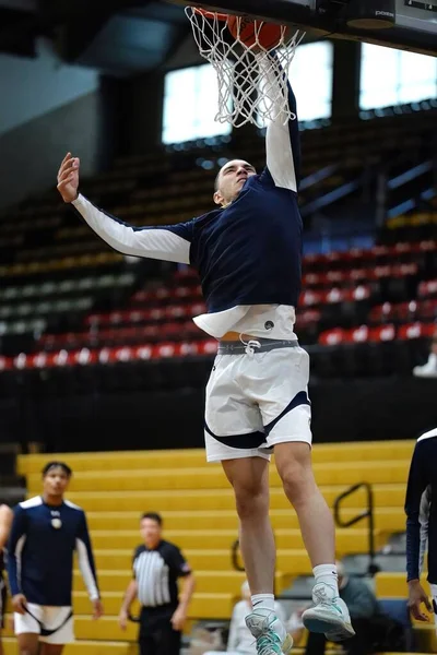 Indiana Hazırlık mezunu bir basketbolcu, Hammond Indiana Civic 'in düşüşü sırasında yakalandı