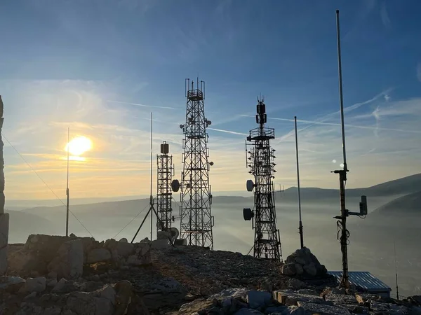 Telecommunication Mast Antennas Top Mountain — Stock Photo, Image
