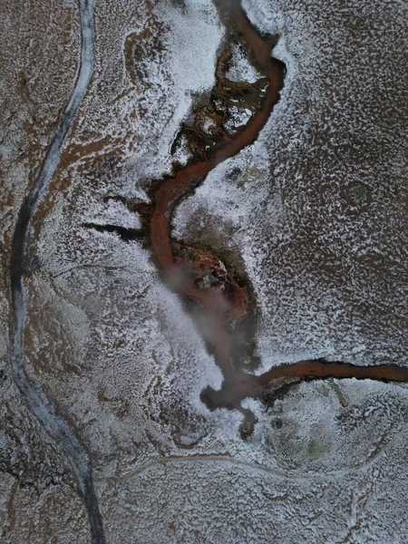 Widok Lotu Ptaka Rzeki Zaśnieżonej Dolinie Reykjadalur Islandia — Zdjęcie stockowe