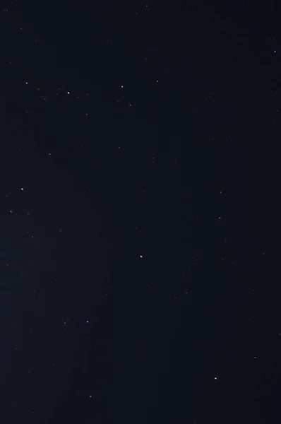 Jasne Gwiazdy Ciemnym Nocnym Niebie — Zdjęcie stockowe
