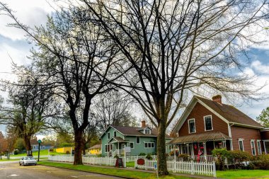 Port Gamble, Washington, ABD 'de tipik bir kuzeybatı banliyösü.