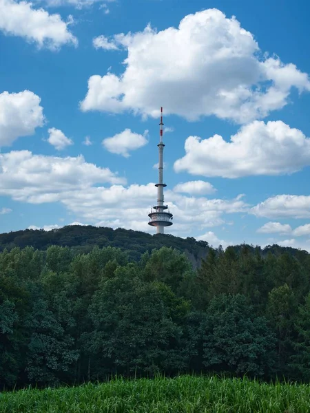 Televizní Věž Německu Která Stojí Teutoburgském Lese Poblíž Bielefeldu — Stock fotografie