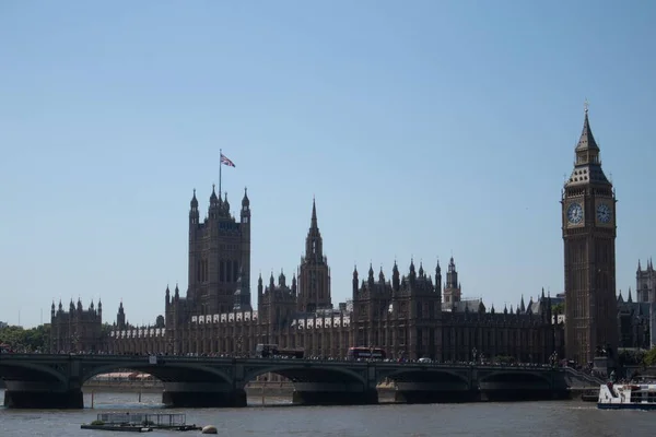 Пейзаж Вестминстерского Дворца Темзы Солнечный День Лондоне Великобритания — стоковое фото