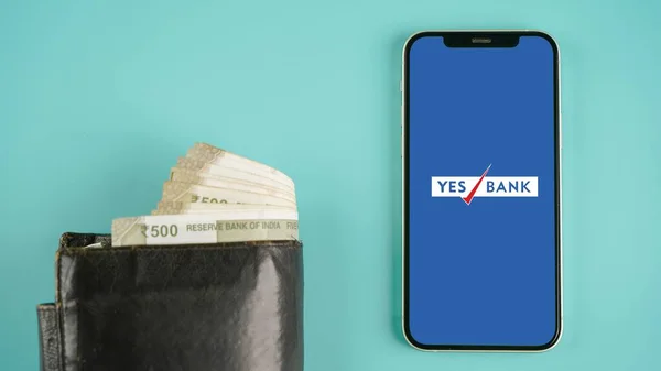 Yes Bank Mobile Phone Screen Isolated Color Background — Stock Photo, Image