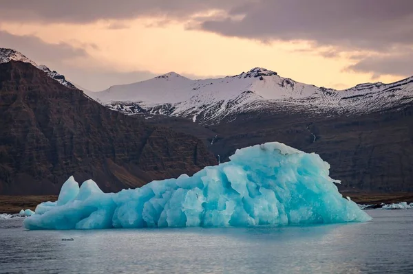 Oscar Fjord Király Tájképe Egy Gyönyörű Naplementében Grönlandon — Stock Fotó