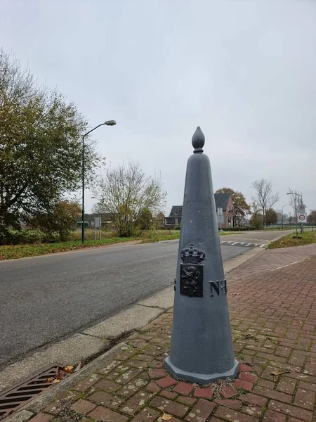Исторический Пограничный Маркер Указывающий Границу Между Бельгией Нидерландами Между Гамоном — стоковое фото