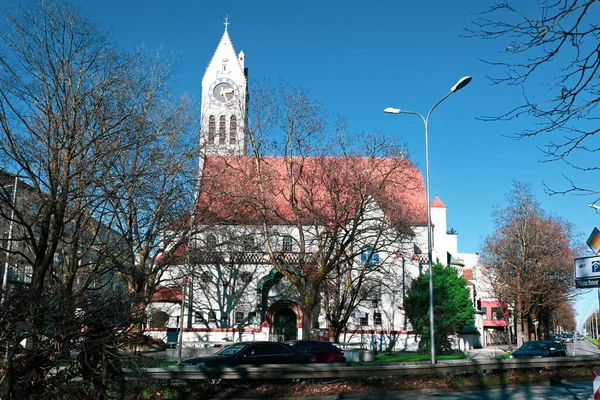 Fachada Iglesia Evangélica Erloserkirche Munich Alemania — Foto de Stock