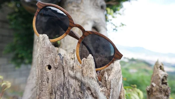 Closeup Shot Sunglasses Wooden Surface — Stock Photo, Image