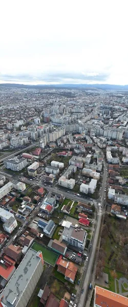 Una Vista Aerea Del Paesaggio Urbano Cluj Napoca Circondato Edifici — Foto Stock