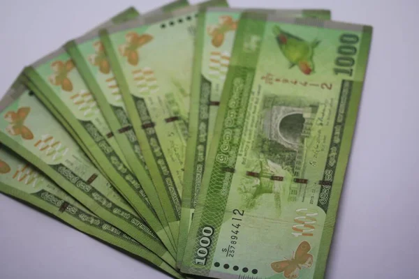 Billete 1000 Rupias Sri Lanka Aislado Sobre Fondo Blanco —  Fotos de Stock