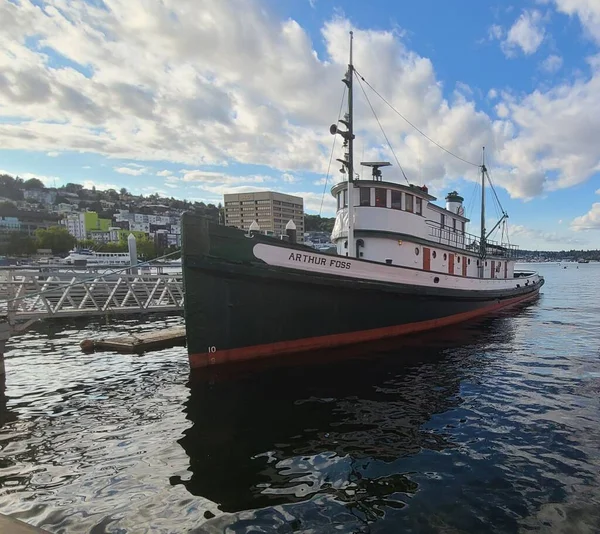 Ein Malerischer Blick Auf Ein Boot Das Lake Union Von — Stockfoto