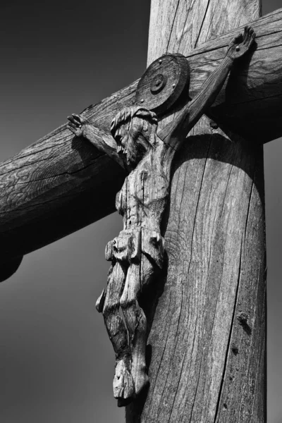 Šedivý Záběr Křesťanského Kříže Kopci Křížů — Stock fotografie