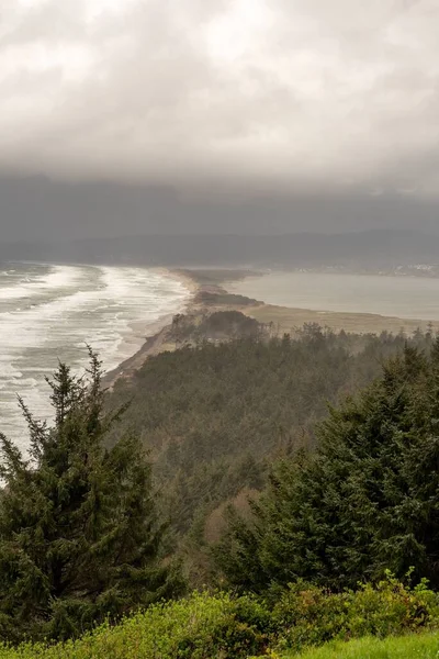 Vertical Aerial Shot Cape Lookout Beach Front Wavy Sea Foggy — Stock Photo, Image