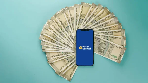 Banco Indiano Tela Telefone Móvel Fundo Isolado — Fotografia de Stock