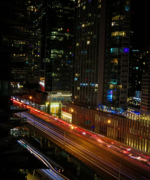 Vertikal Flygbild Belysta Spår Bil Ljus Gardiner Expressway Toronto Kanada — Stockfoto