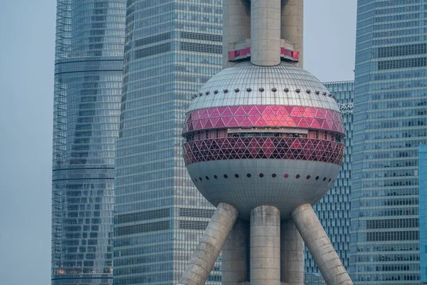 Een Luchtfoto Van Oriental Pearl Tower Wolkenkrabbers Achtergrond Shanghai China — Stockfoto