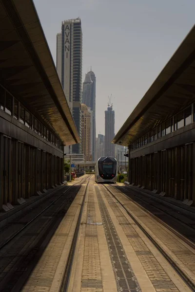Vertical Shot Cityscape Dubai Symmetrical View Tram Railroads — Stock Photo, Image