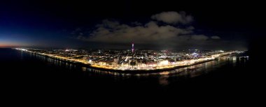 New York, New York 'taki Brighton Sahili' nin panoramik görüntüsü.