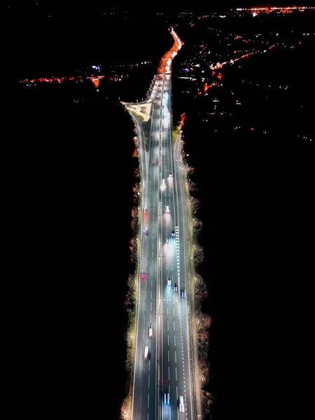 Geceleri Işlek Yolun Havadan Görüntüsü — Stok fotoğraf