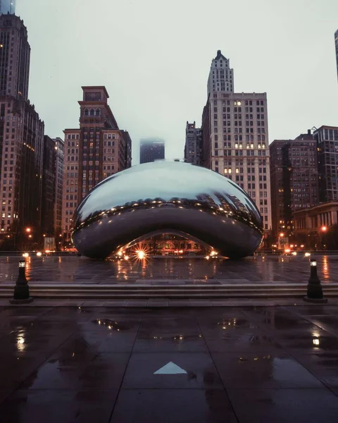 Вертикальний Знімок Скульптури Чикаго Бін Парку Мілленіум Чикаго — стокове фото