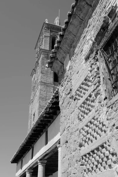 Серый Оттенок Старого Церковного Фасада — стоковое фото