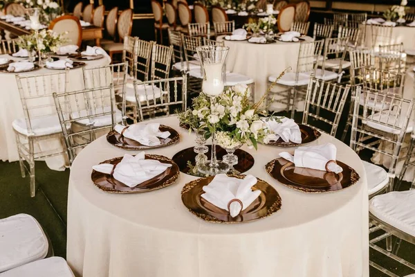 Eine Gruppe Hochzeitstische Einem Restaurant — Stockfoto