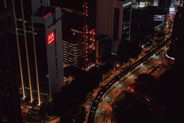 Uma Visão Panorâmica Das Estradas Iluminadas Dos Edifícios Kuala Lumpur — Fotografia de Stock