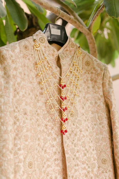 Geleneksel Hint Mücevherleri Inci Değerli Taşlardan Yapılmış Giysi Aksesuarları Zengin — Stok fotoğraf