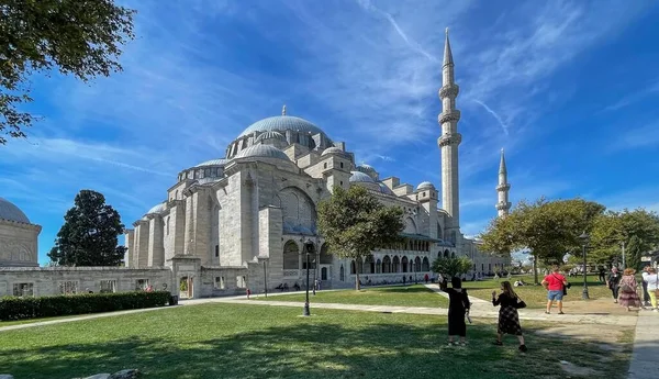 Niski Kąt Widzenia Starożytnych Budynków Stambule Turcja — Zdjęcie stockowe